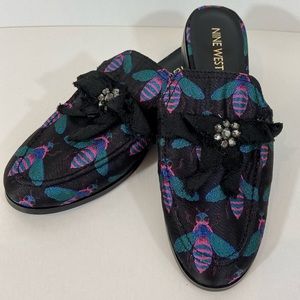 🐝Nine West Jewel Tone Bumble Bee Slip On Mules. NWOT Size 6